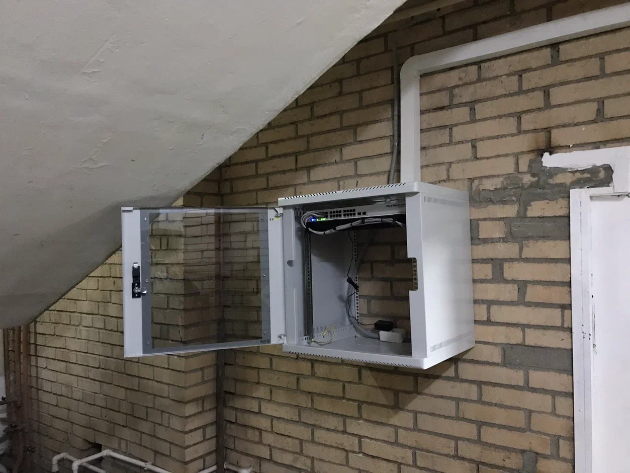 Монтаж сетевого оборудования в БЦ