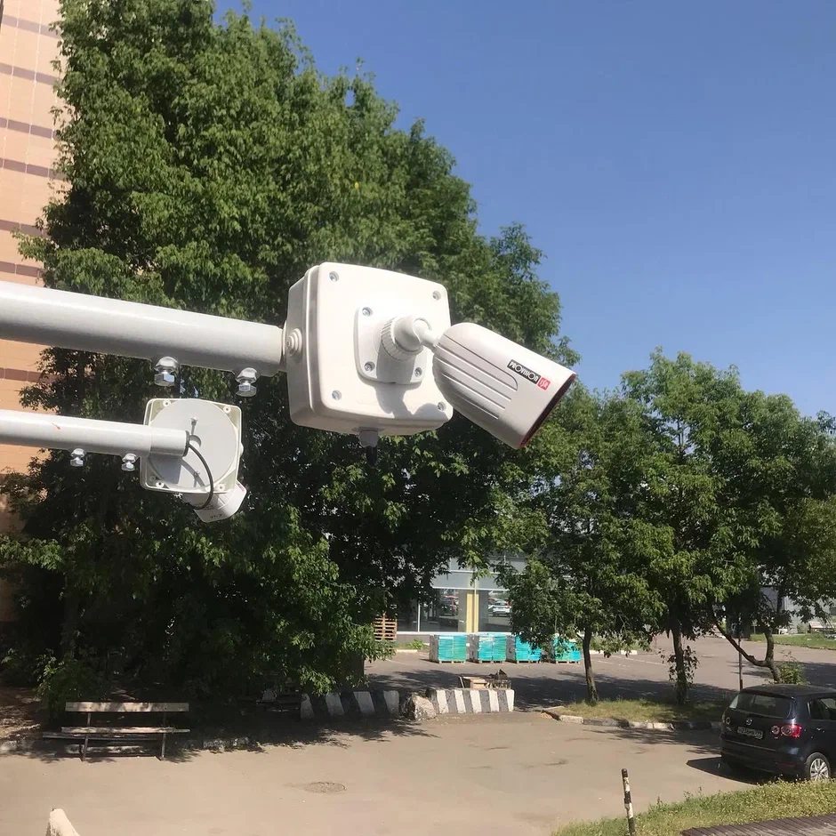 Монтаж камер на фасаде Бизнес центра