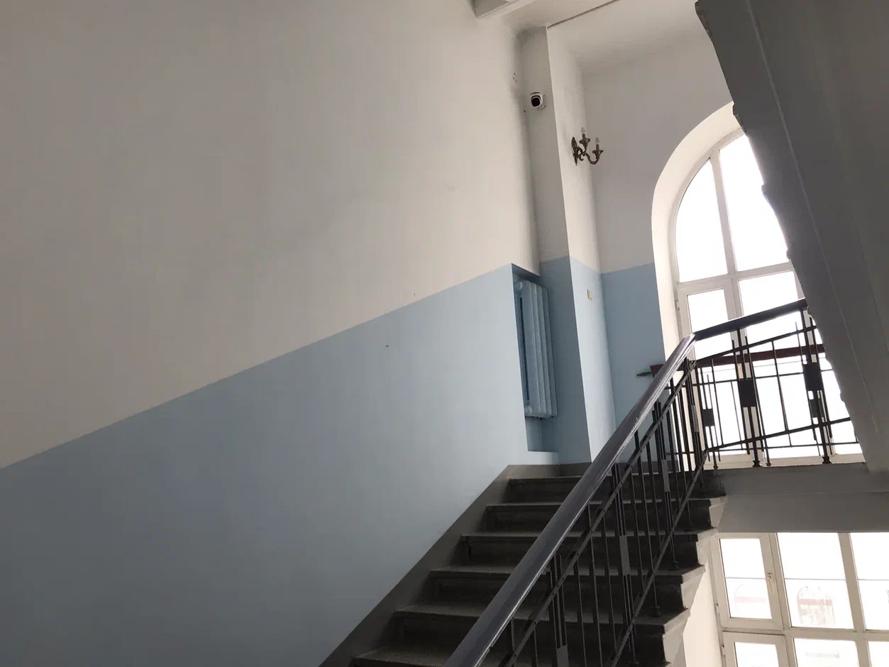 Монтаж камер на фасаде здания