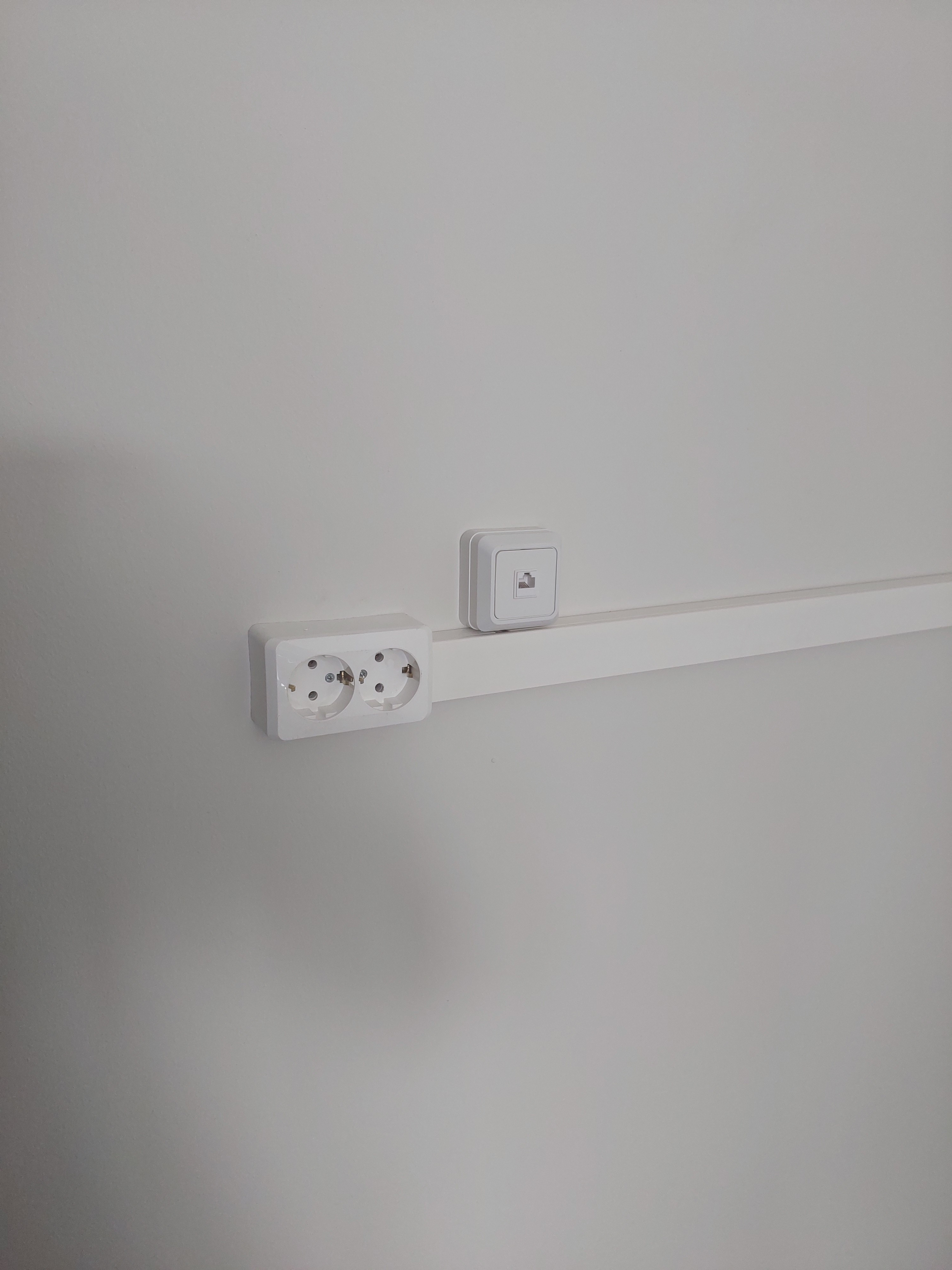 Монтаж интернет розеток в офисе в БЦ