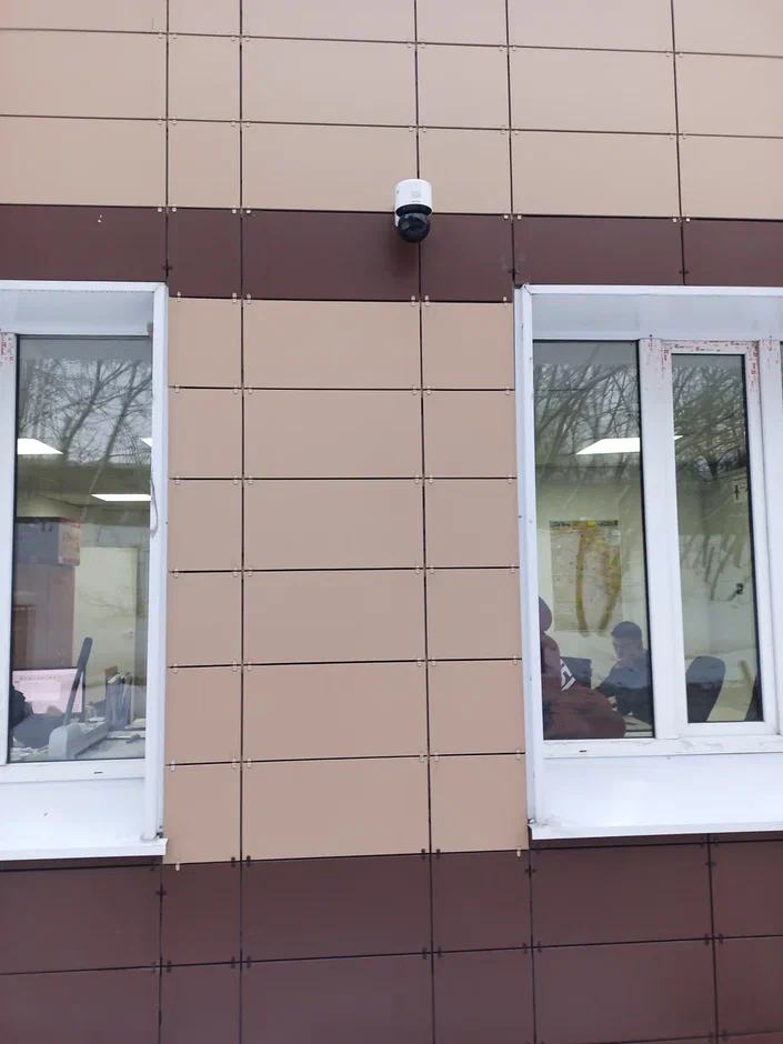 Монтаж поворотной камеры в БЦ