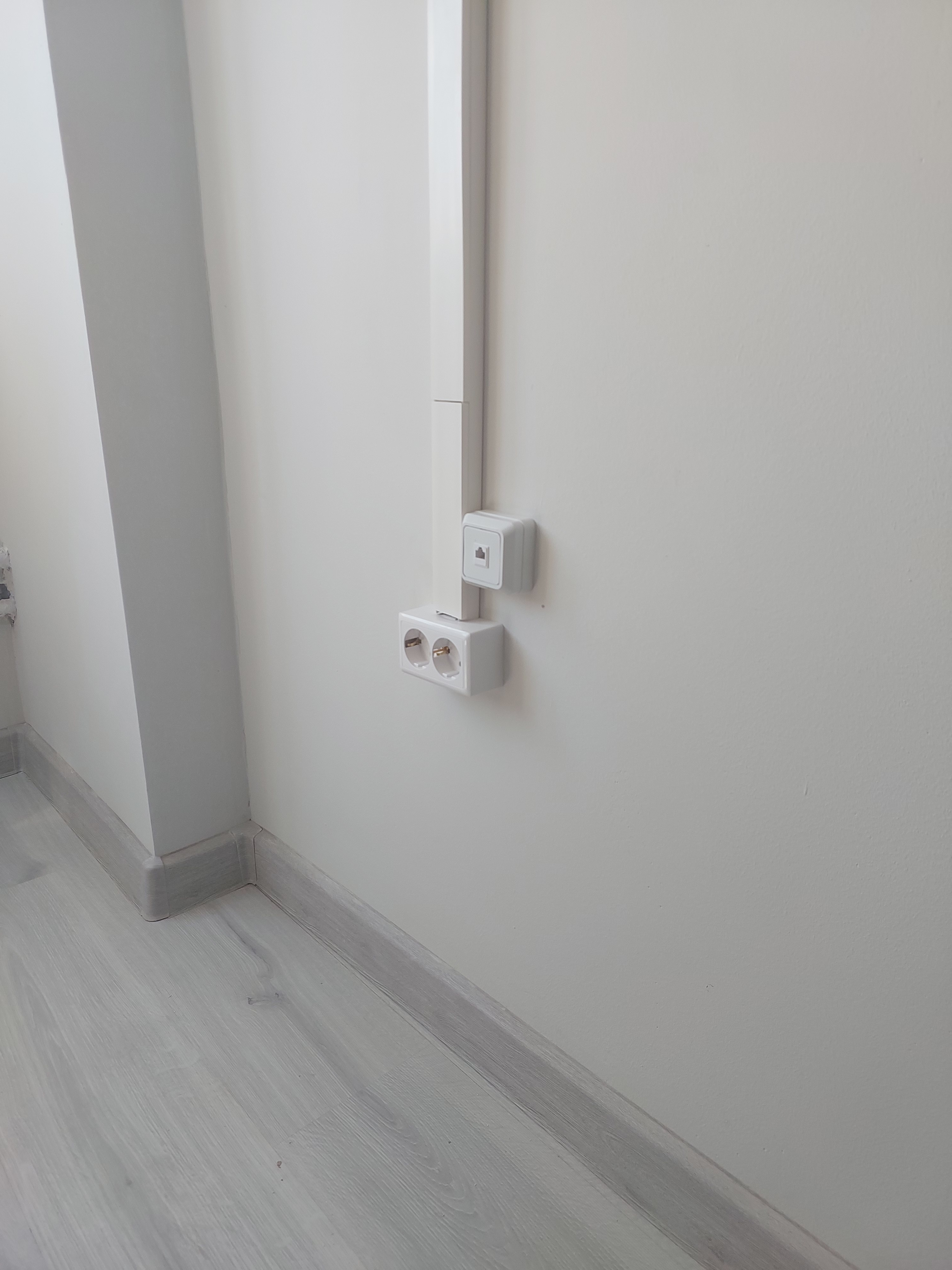 Монтаж интернет розеток в офисе в БЦ