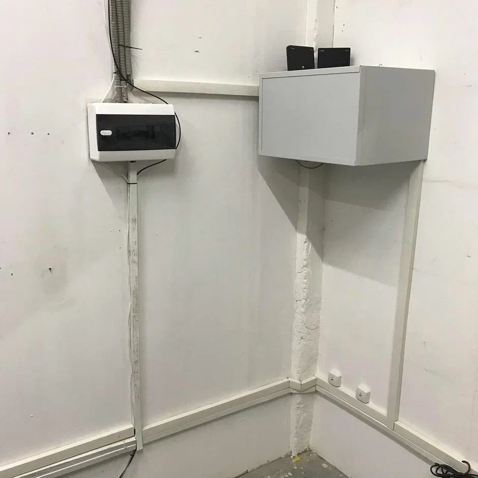 Монтаж сетевого оборудования на складе