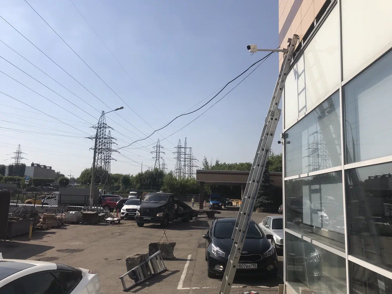 Монтаж камер на фасаде Бизнес центра