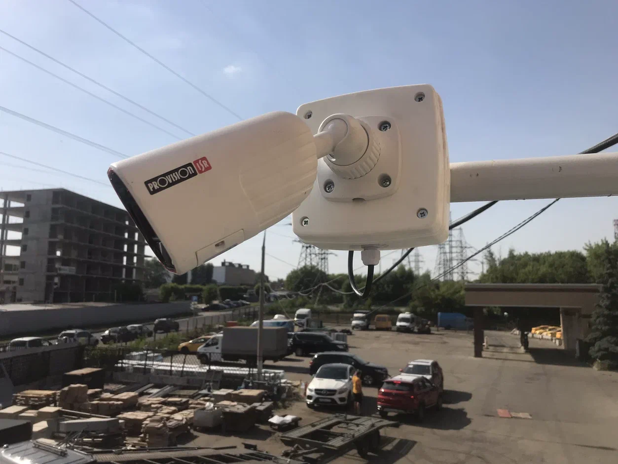 Монтаж камер на фасаде Бизнес центра